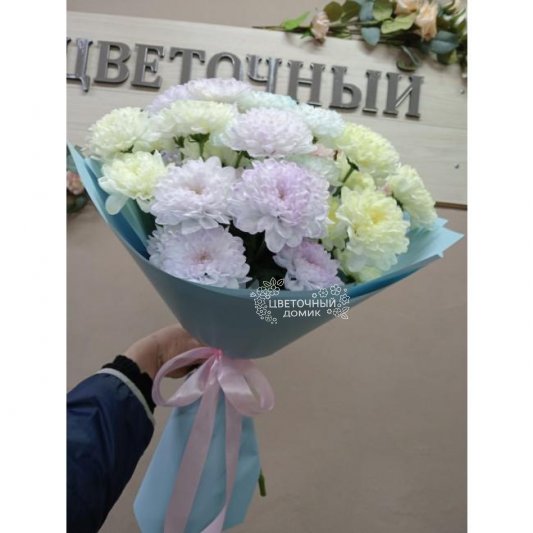 Букет с хризантемами &laquo;Жемчуг&raquo;