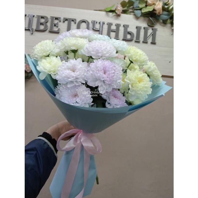 Букет с хризантемами &laquo;Жемчуг&raquo; 