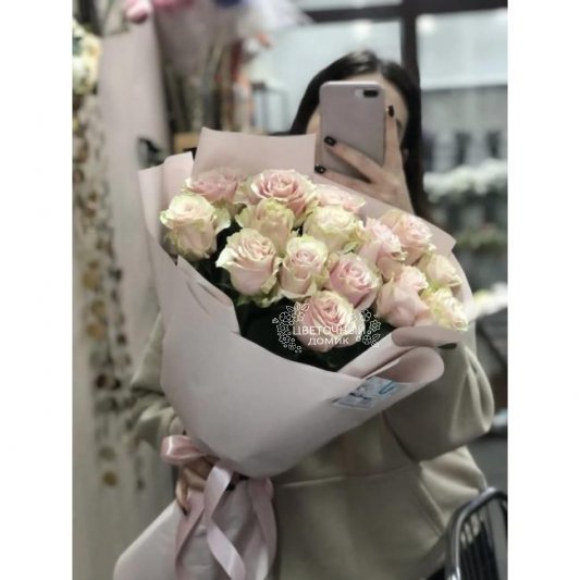 Букет из роз &laquo;Взгляд незнакомки&raquo;