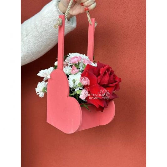 Композиция в ящике сердце