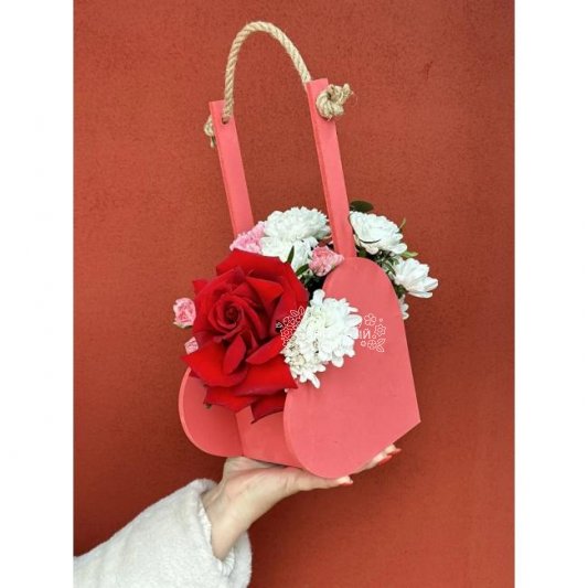 Композиция в ящике сердце