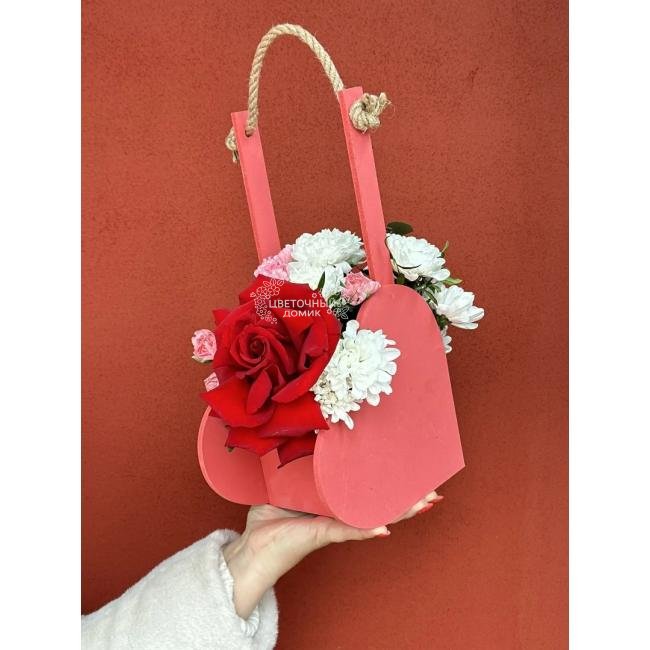 Композиция в ящике сердце 