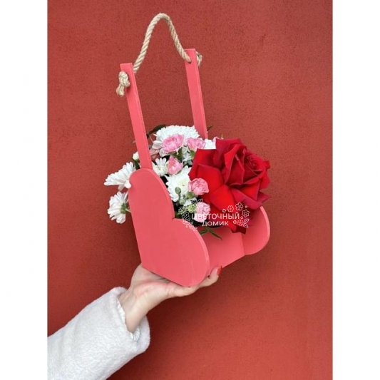 Композиция в ящике сердце