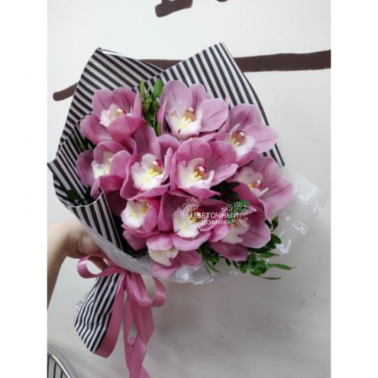 Букет с орхидеями &laquo;Ариэль&raquo;