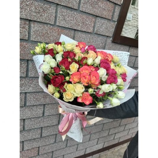 Букет из кустовых роз &laquo;Мелодия&raquo;