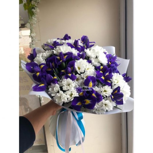 Букет с ирисами &laquo;Утро в Париже&raquo;