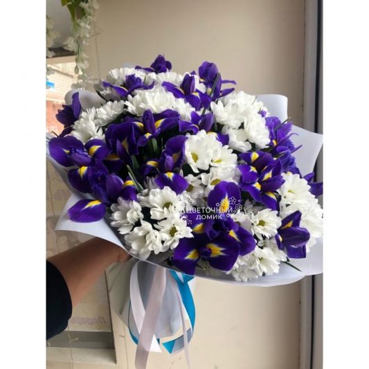 Букет с ирисами &laquo;Утро в Париже&raquo;