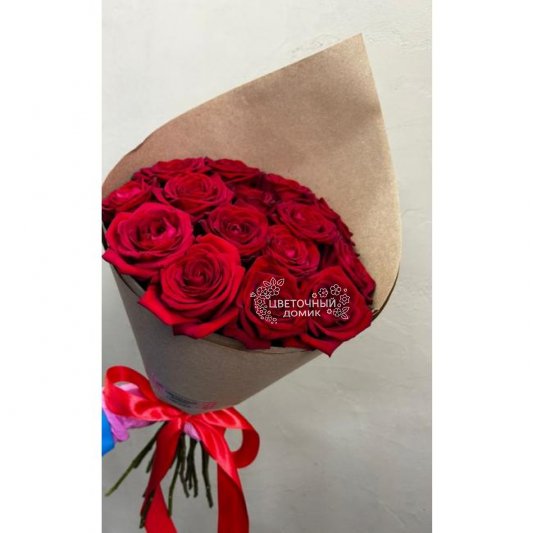 Букет из красных роз &laquo;Королева Марго&raquo;