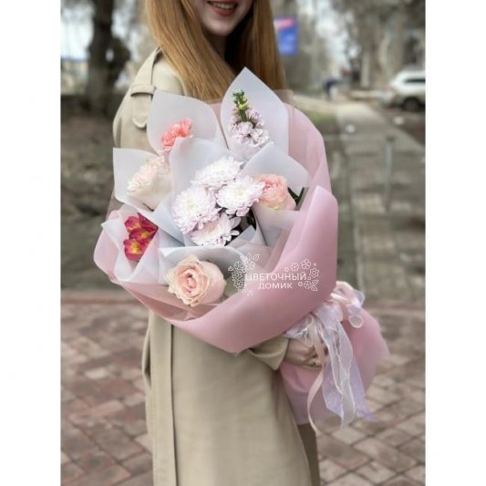 Сборный букет &laquo;Дофаминовый нежный букет&raquo;