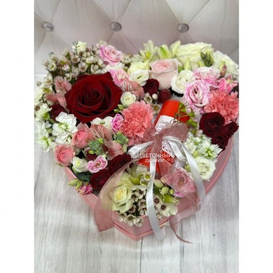 Композиция в коробке &laquo;Сердце-валентинка&raquo;