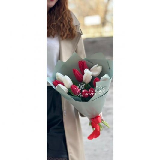 Букет с тюльпанами &laquo;13 тюльпанов&raquo;