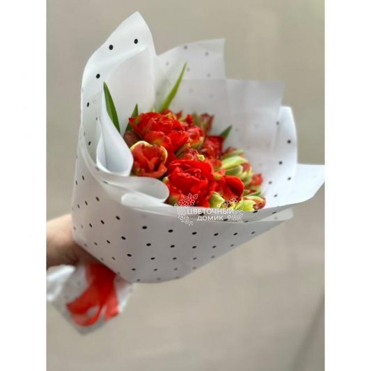 Букет с тюльпанами &laquo;13 огоньков&raquo;