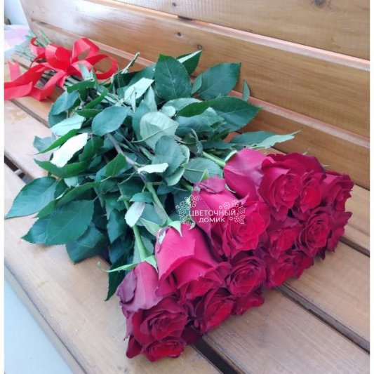 Букет из красных роз &laquo;Особые чувства&raquo;