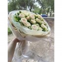 Букет из кустовых роз &laquo;Скарлетт"