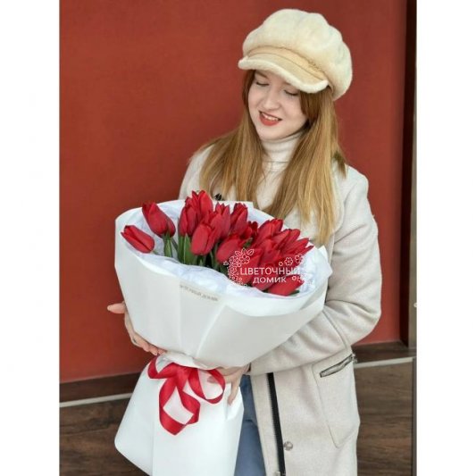 Букет с тюльпанами &laquo;25 поцелуев&raquo;