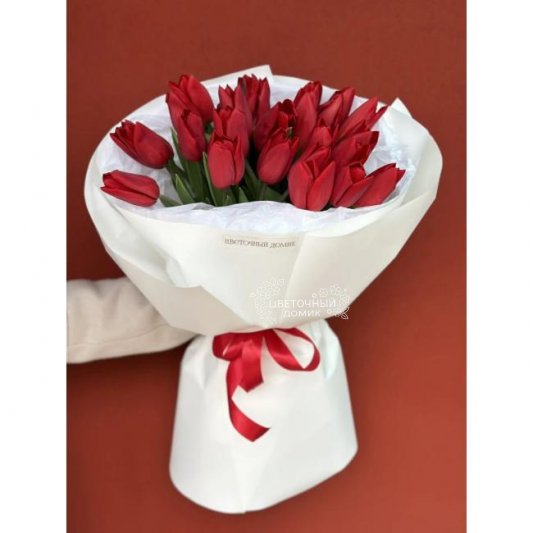 Букет с тюльпанами &laquo;25 поцелуев&raquo;