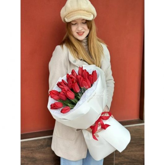Букет с тюльпанами &laquo;25 поцелуев&raquo;