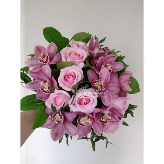 Букет с орхидеями &laquo;Красавица&raquo;