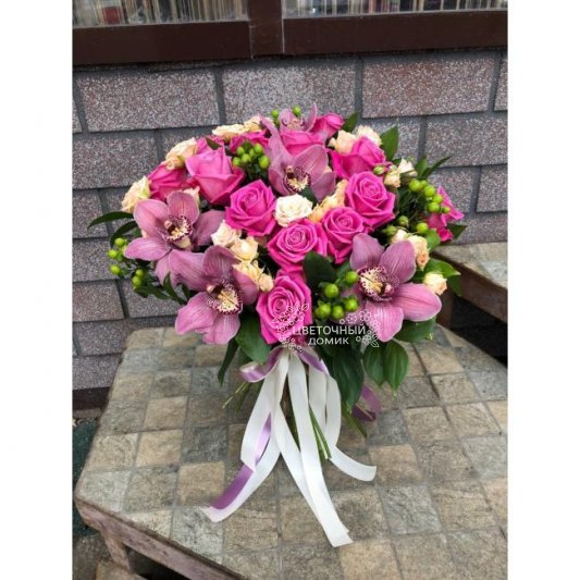 Букет с орхидеями &laquo;Знамение&raquo;