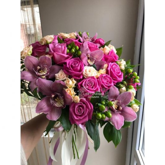 Букет с орхидеями &laquo;Знамение&raquo;