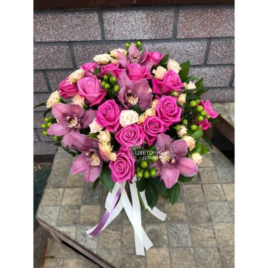 Букет с орхидеями &laquo;Знамение&raquo;