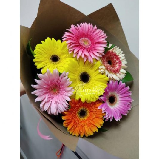 Букеты с герберами &laquo;Семеро&raquo;