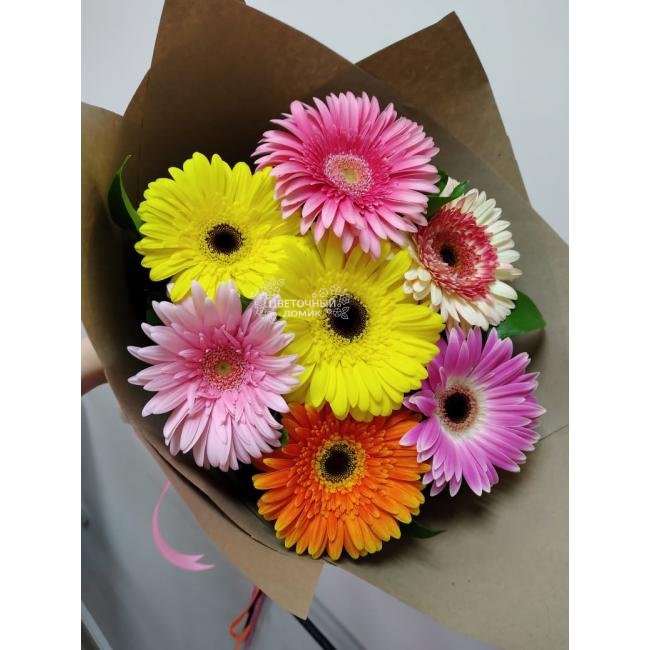 Букеты с герберами &laquo;Семеро&raquo; 