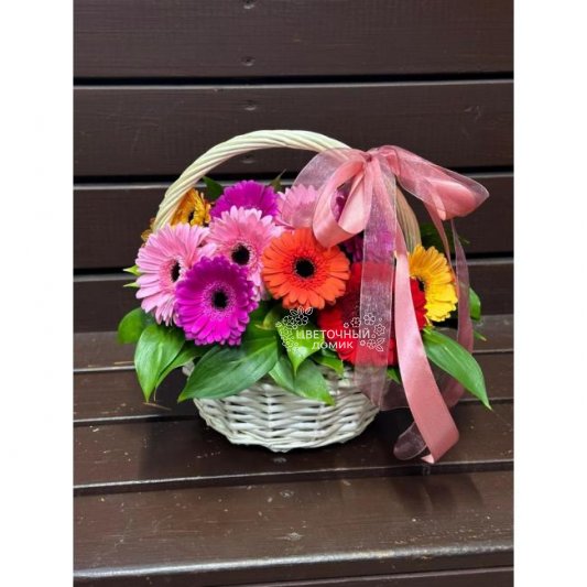 Корзинка с герберами &laquo;Счастья!&raquo;