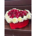 Цветы в коробке &laquo;Шикарное сердце&raquo;
