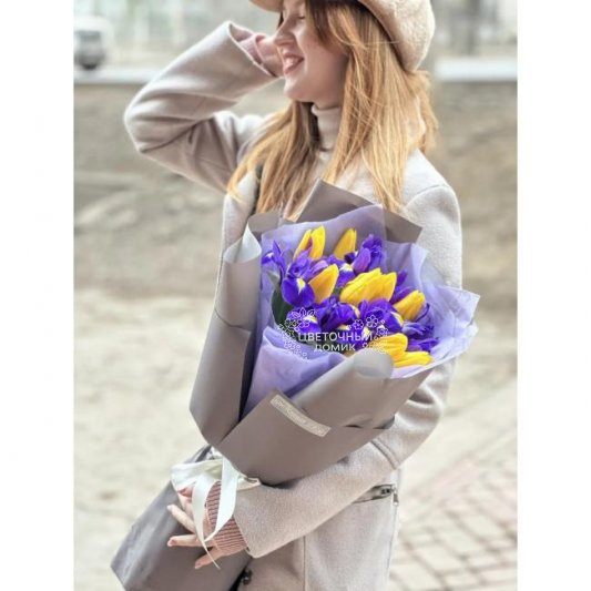 Букет с тюльпанами &laquo;Солнечное небо&raquo;