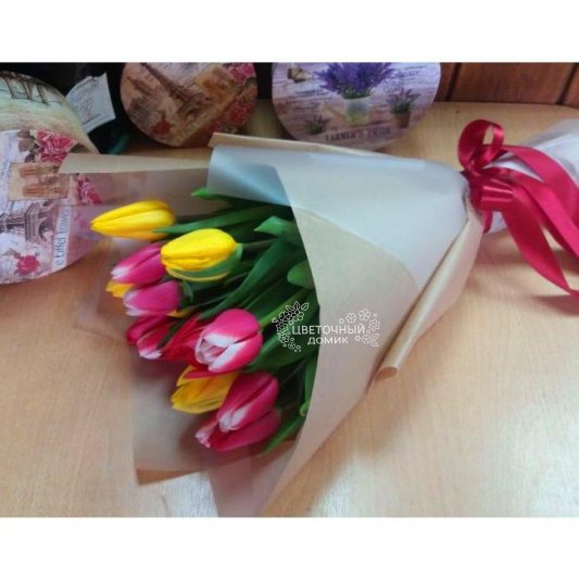 Букет с тюльпанами &laquo;17 тюльпанов микс&raquo;