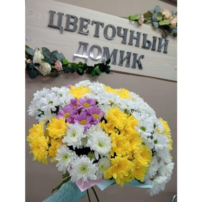 Букет с хризантемами &laquo;Романтика&raquo; 