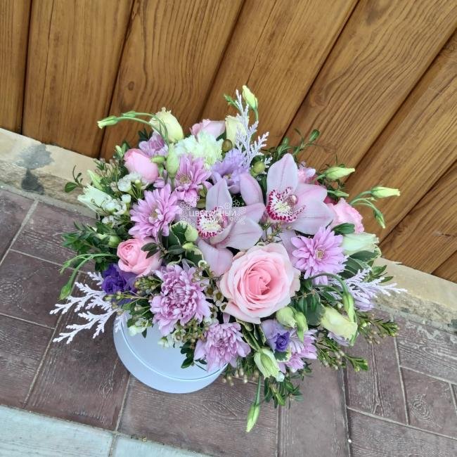 Композиция в коробке &laquo;Нежный шелест&raquo; 