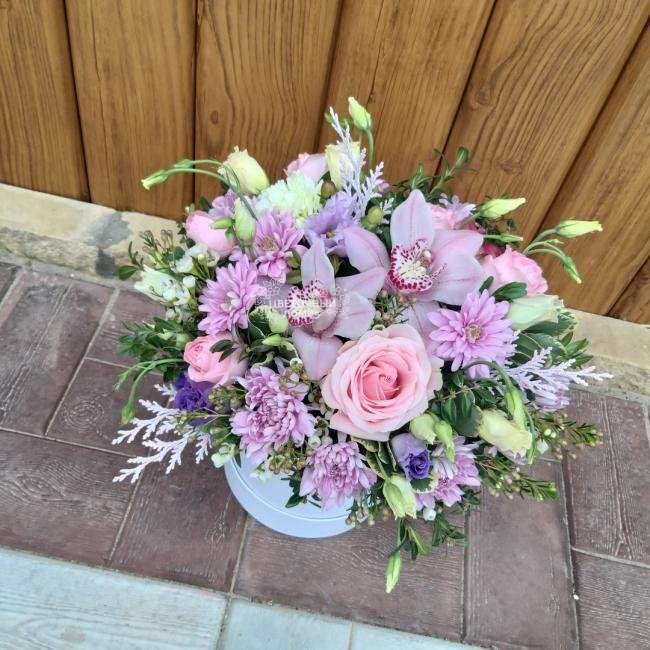 Композиция в коробке &laquo;Нежный шелест&raquo; 