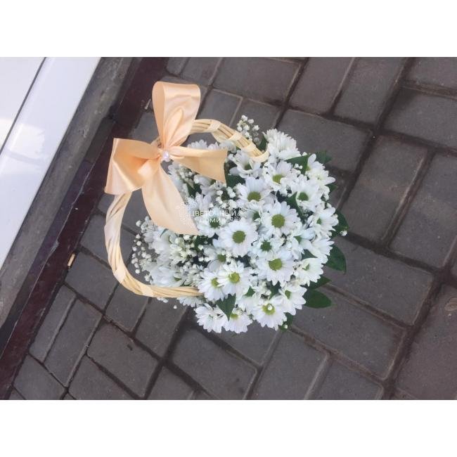 Композиция в корзине &laquo;Летний дар&raquo; 