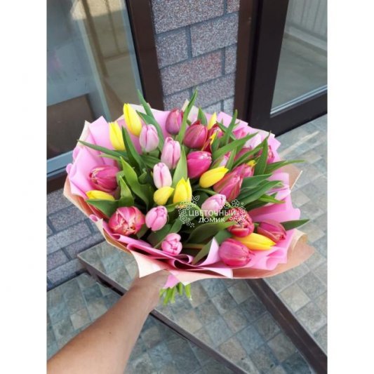 Букет с тюльпанами &laquo;Салют&raquo;