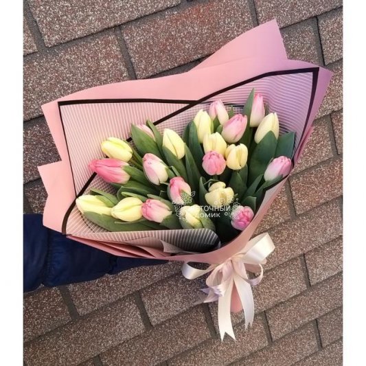 Букет с тюльпанами &laquo;Ангел&raquo;
