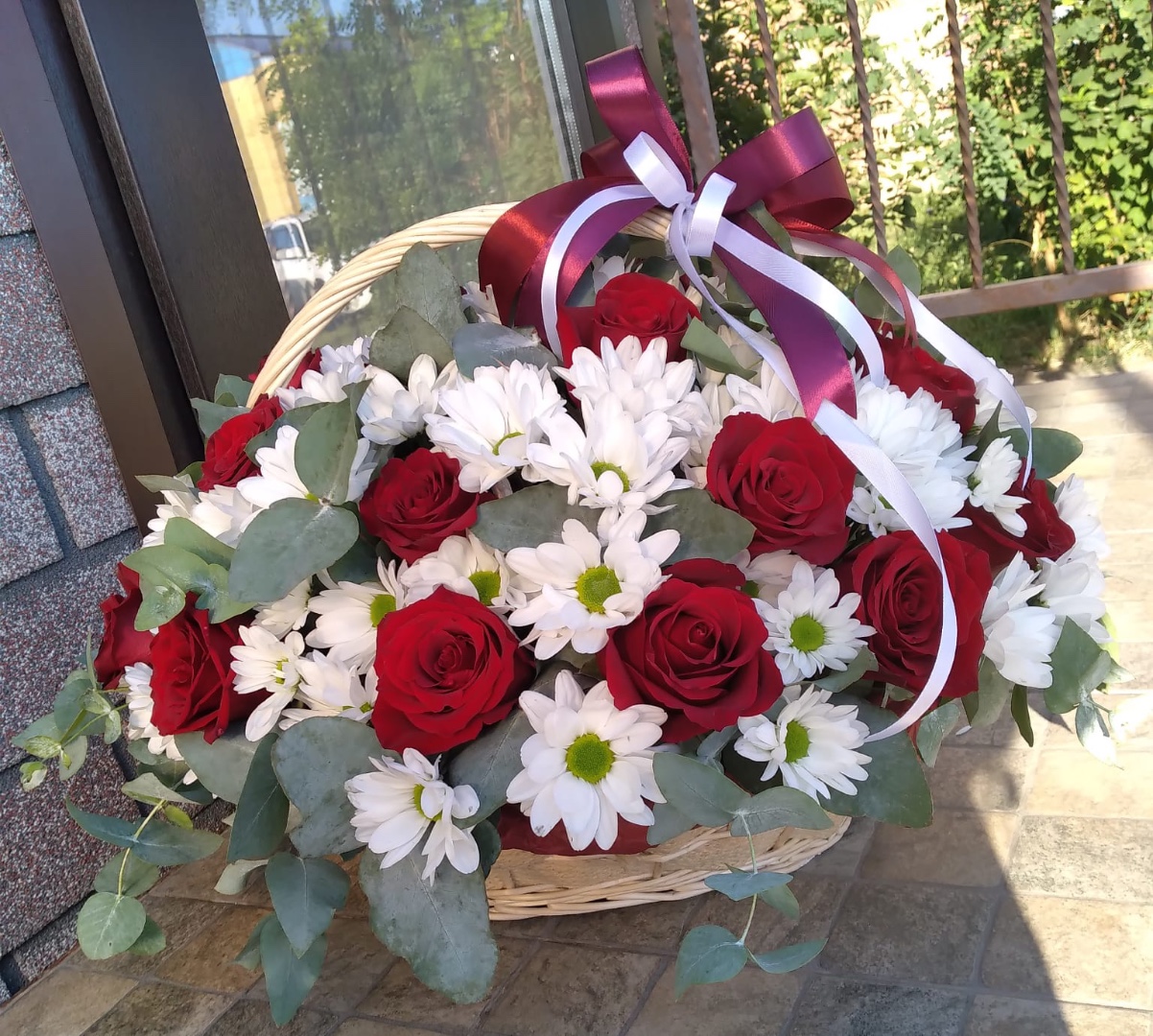 Цветы астрахань. Астраханские цветы. Букет цветов астрахань. Даниэль магазин цветок. Цветы астрахань с доставкой.